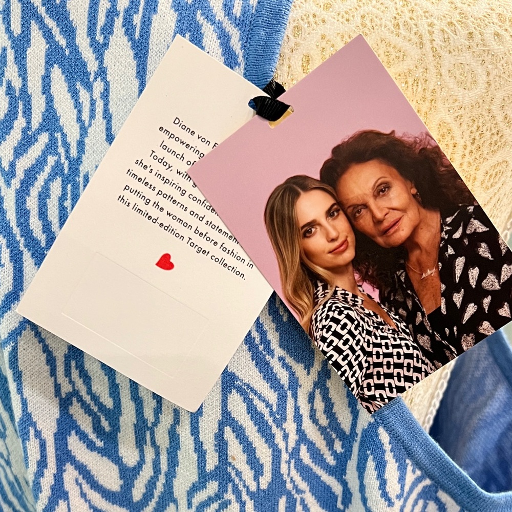 Diane Von Furstenberg Blue and White Wrap Dress - Picture 6 of 6